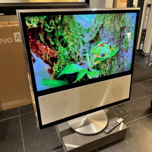 Beovision 11-40 met motor stand OF motor muurbeugel