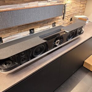 Beosound Theatre 55 Alu met grijze stoffen front cover - Dolby Atmos soundbar